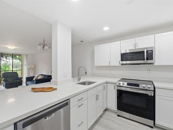7950 W Mcnab Rd, Unit 222, Tamarac, FL 33321