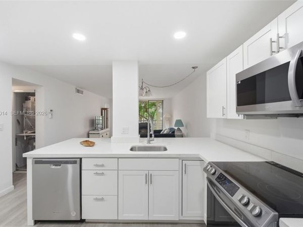 7950 W Mcnab Rd, Unit 222, Tamarac, FL 33321