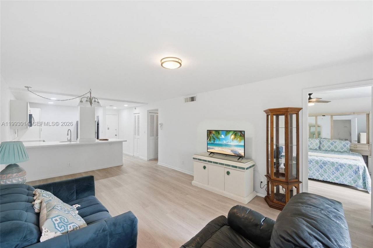 7950 W Mcnab Rd , Unit 222, Tamarac, FL 33321 Photo