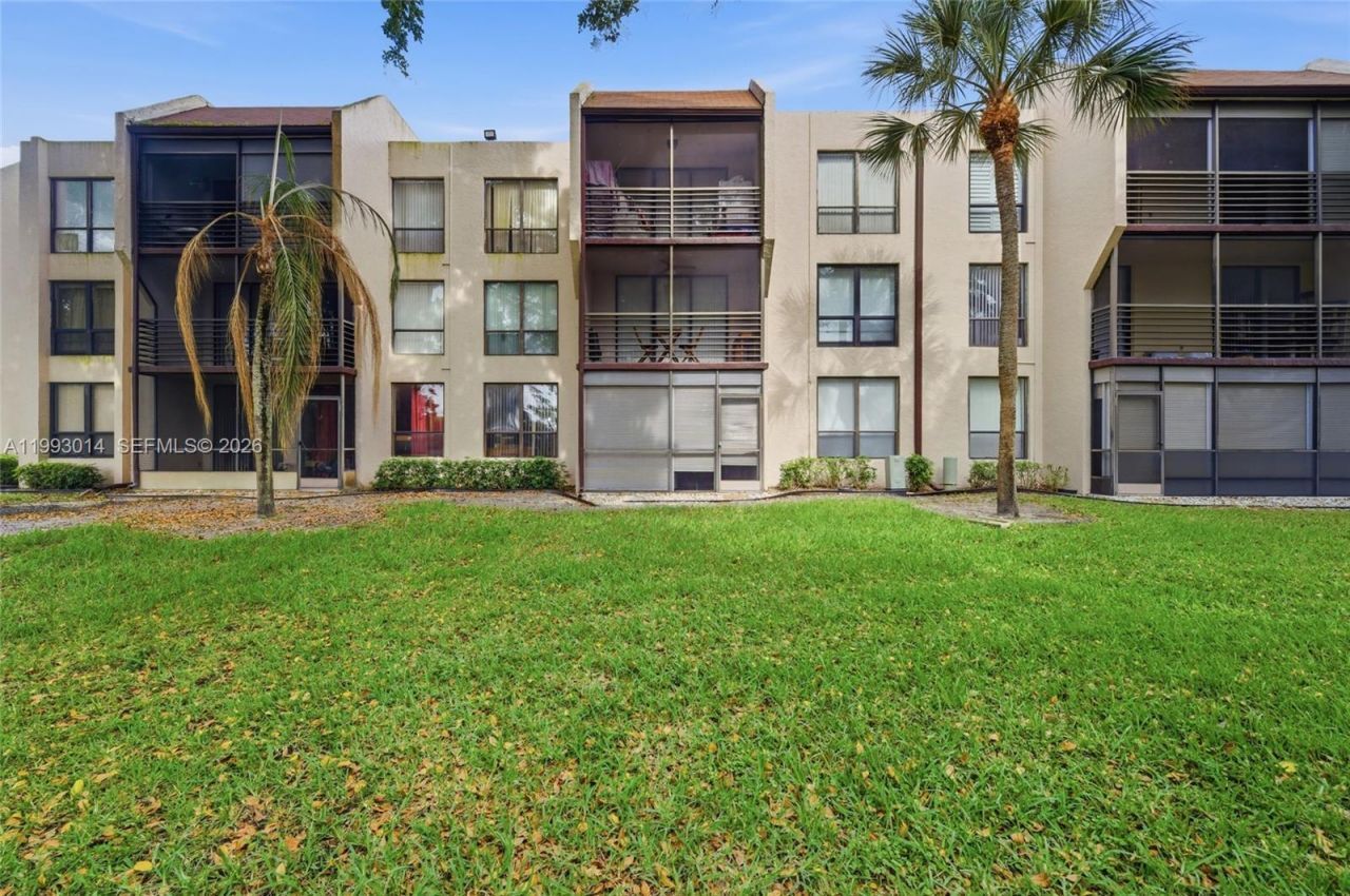 7950 W Mcnab Rd , Unit 222, Tamarac, FL 33321 Photo