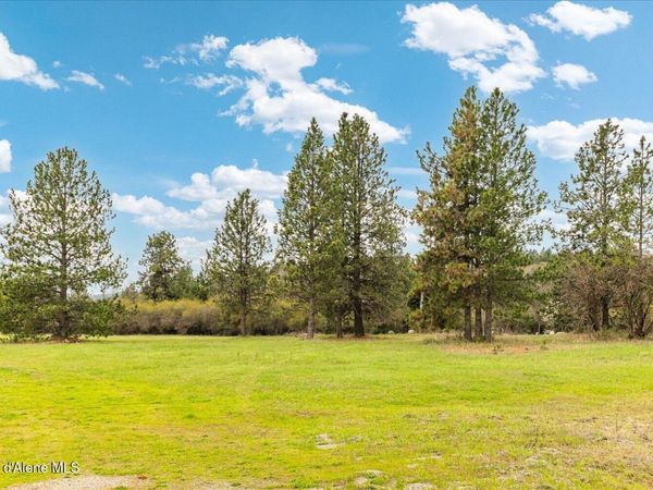 W Hoyt , Hayden, ID 83835