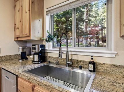 375 Islet Avenue, Kings Beach, CA 96143 Photo