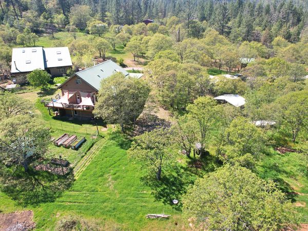 8150 Upper Applegate Road, Jacksonville, OR 97530