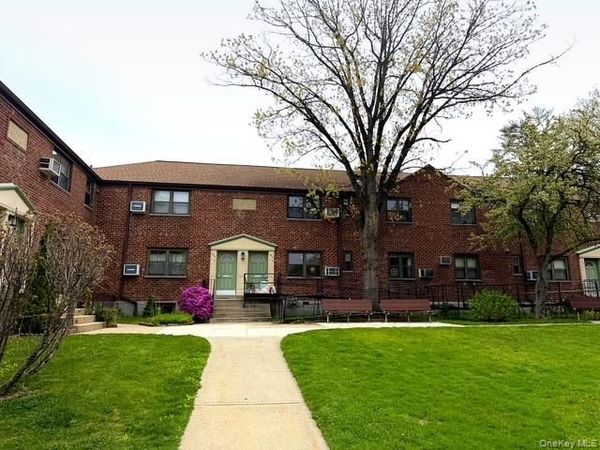 24614 57th Drive , Unit G8, Douglaston, NY 11362