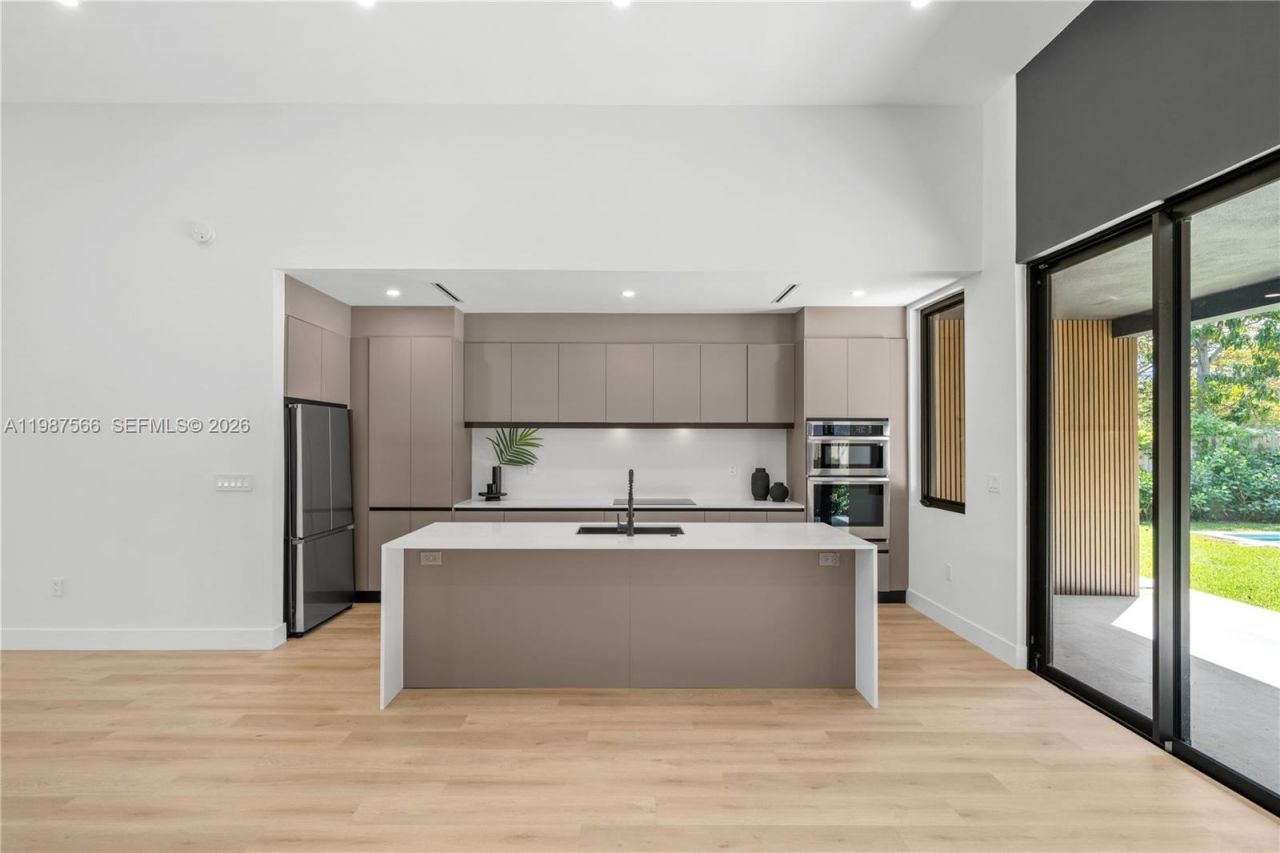 412 NW 47th St , Miami, FL 33127 Photo