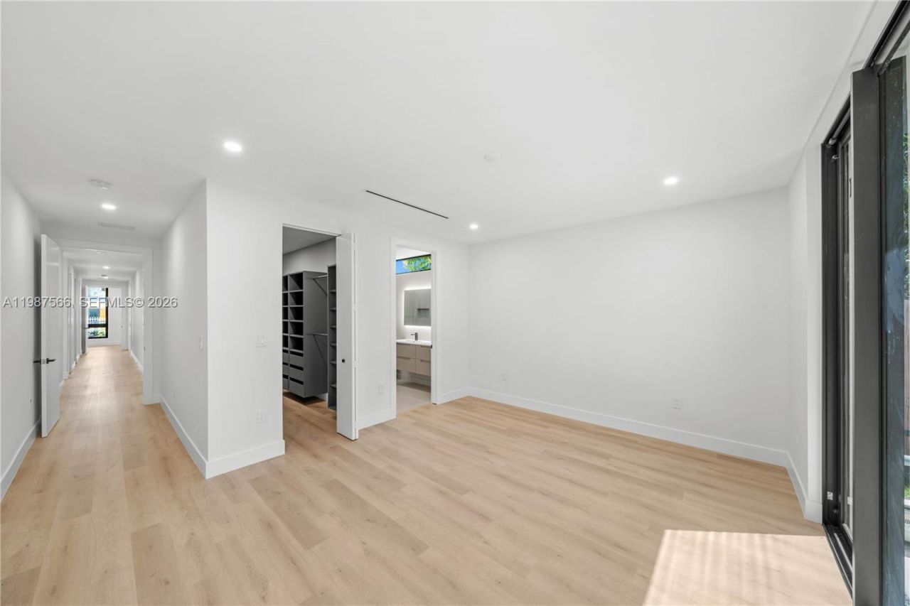 412 NW 47th St , Miami, FL 33127 Photo