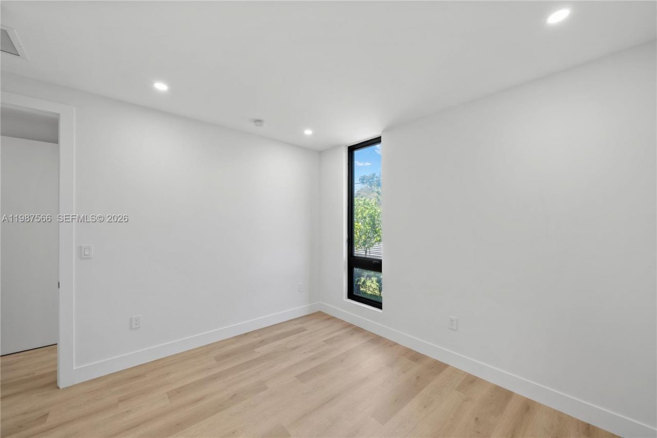 412 NW 47th St , Miami, FL 33127 Photo