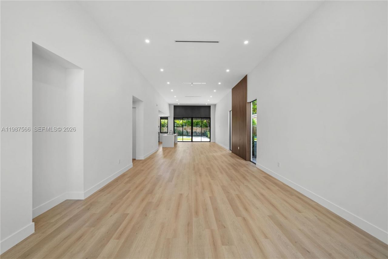 412 NW 47th St , Miami, FL 33127 Photo