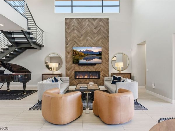 38 Moonfire Drive , Las Vegas, NV 89135