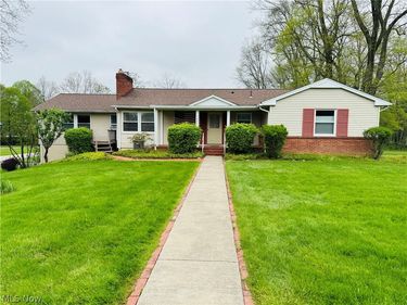7662 Elmland Avenue, Poland, OH 44514