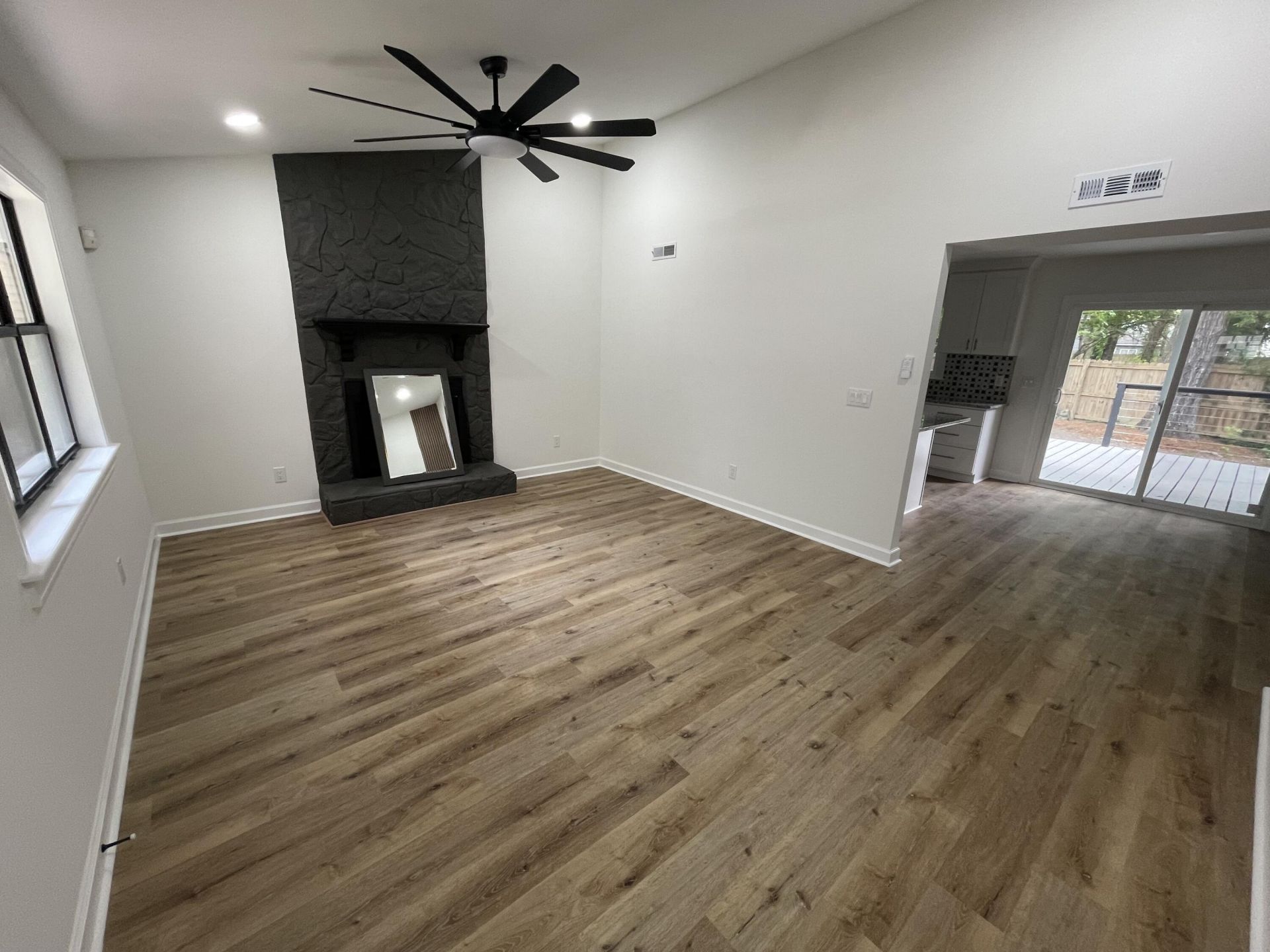 109 Edgewood Lane Photo 10