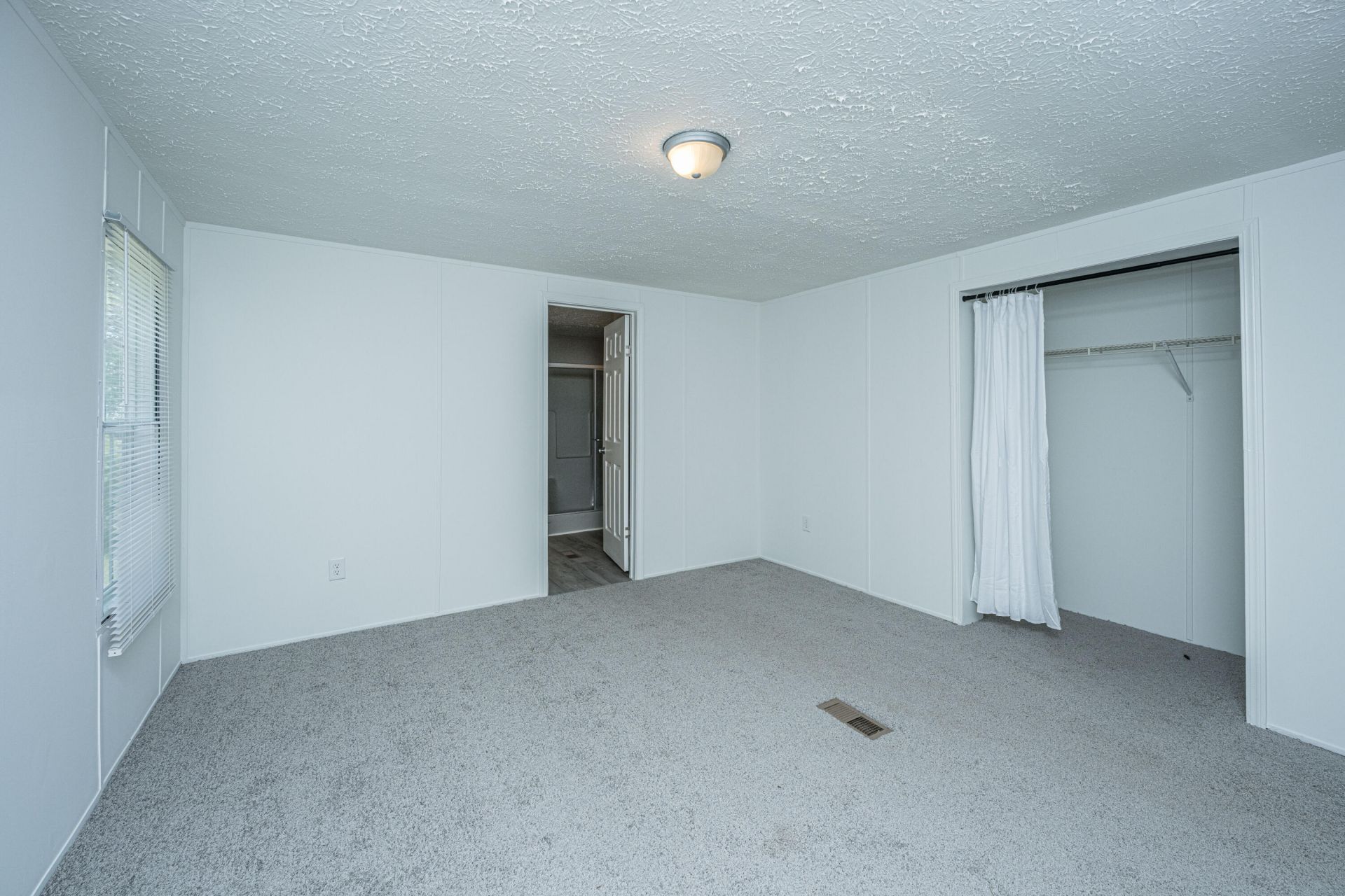 210 Grass Road Photo 18