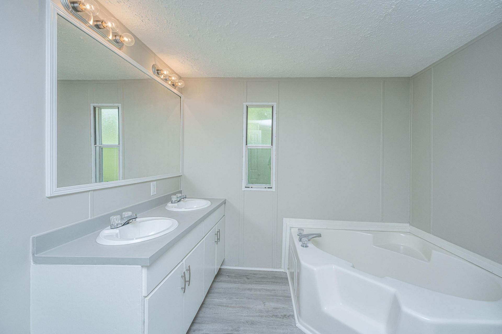 210 Grass Road Photo 21