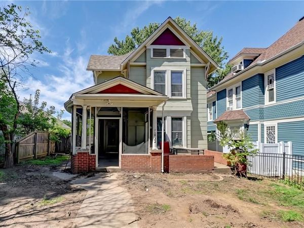 1032 5th Avenue, Leavenworth, KS 66048