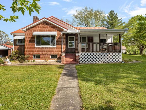 153 Forest Avenue, Pennington Gap, VA 24277