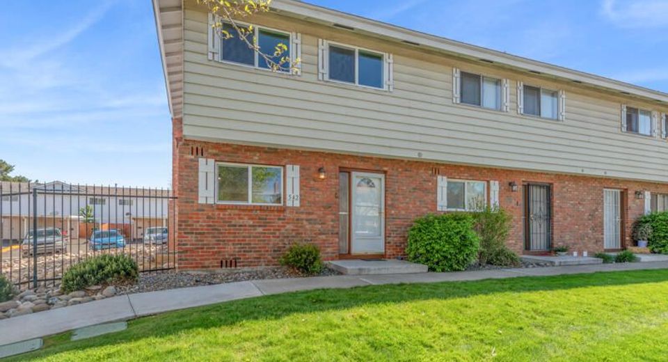 542 Smithridge Park, Reno, NV 89502 Photo