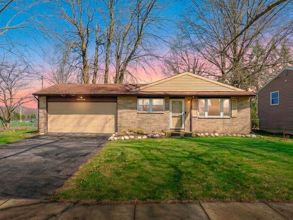 4317 Farnham Avenue, Portage, MI 49002