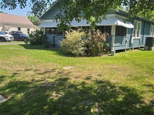 2130 JEFFERSON Street , Mandeville, LA 70448