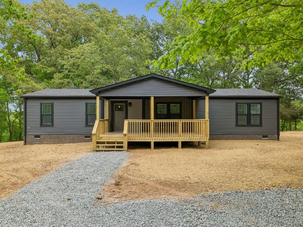 272 Portland Lake Rd , Portland, TN 37148