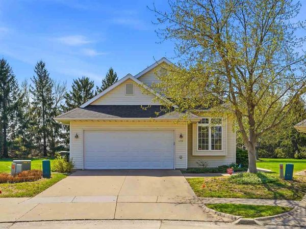 1359 Emily Ct, Iowa City, IA 52246