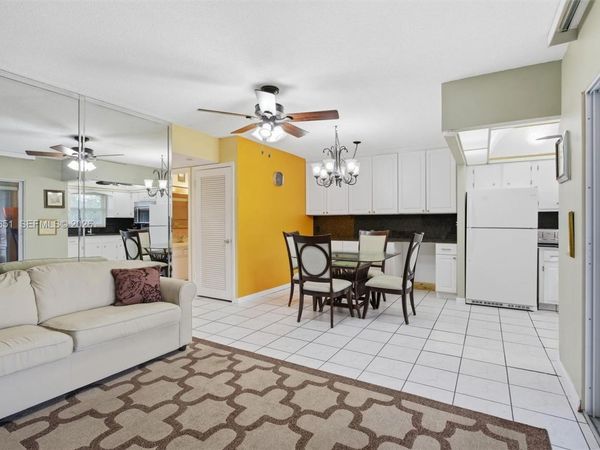 5300 Washington St , Unit G323, Hollywood, FL 33021