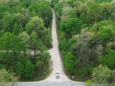 1271A Tunnel Ridge Rd, Argillite, KY 41121