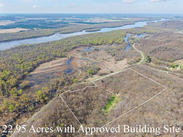 E8224 Highway 60, Spring Green, WI 53588