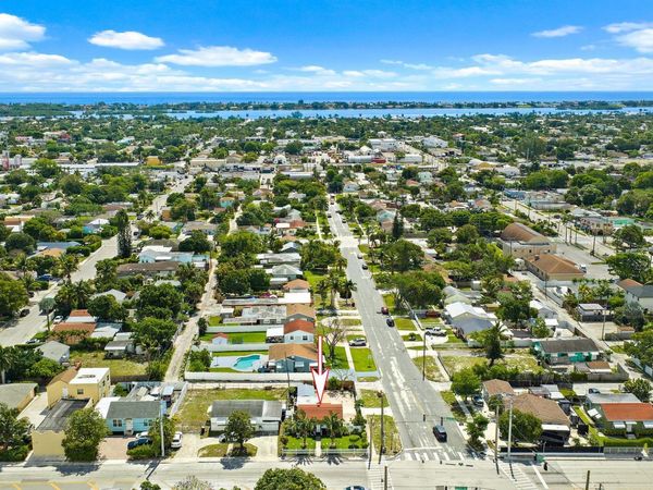 5320 Parker Avenue, West Palm Beach, FL 33405