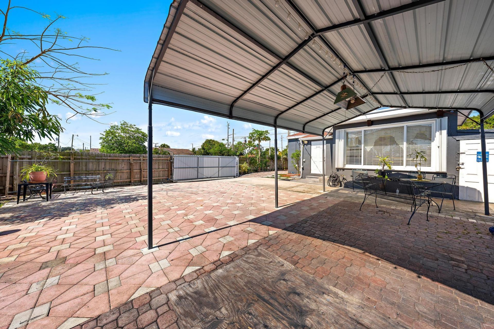 5320 Parker Avenue, West Palm Beach, FL 33405 Photo
