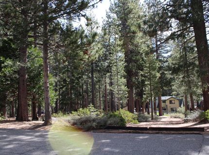 1989 Kickapoo Street, South Lake Tahoe, CA 96150 Photo
