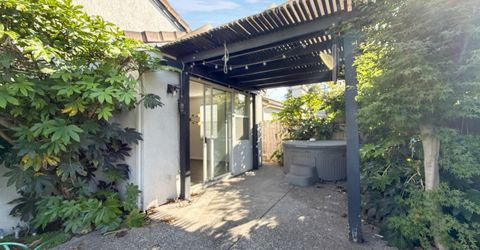 3027 Carousel Cir, Stockton, CA 95219 Photo