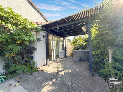 3027 Carousel Cir, Stockton, CA 95219 Photo