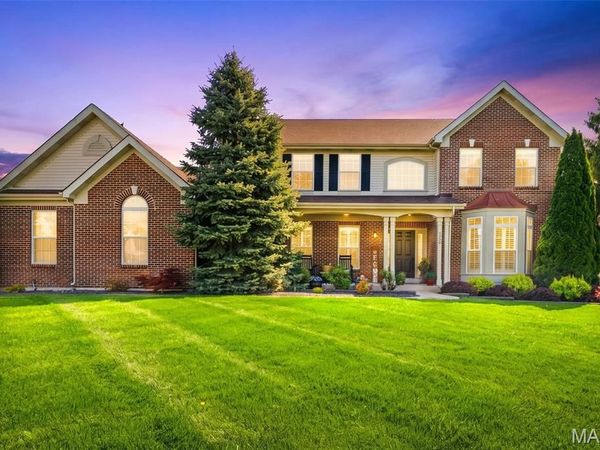 319 Braeswick Drive, Lake St Louis, MO 63367