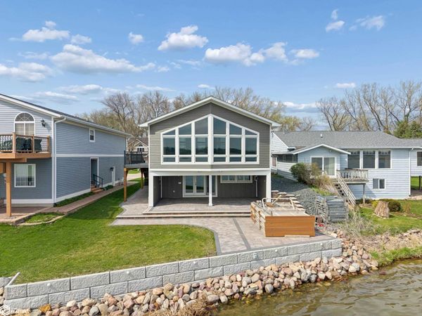 302 E Lake Street, Ventura, IA 50482