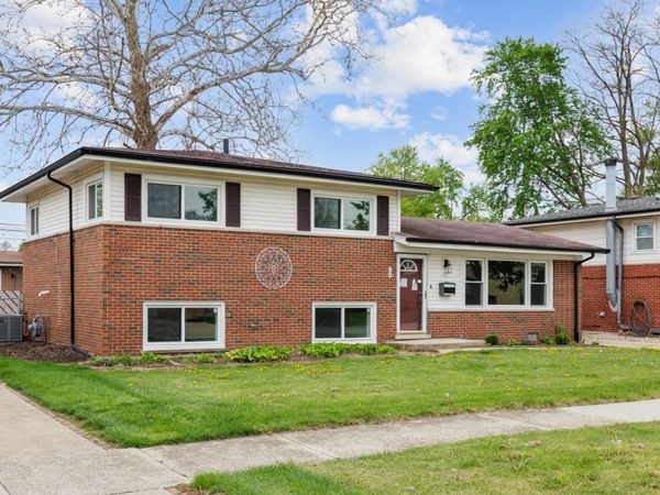 90 Peyton Drive , Chicago Heights, IL 60411