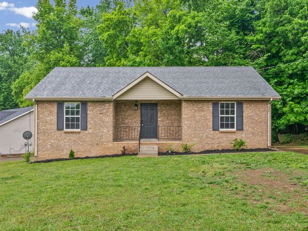 628 Woodhaven Dr , Clarksville, TN 37042