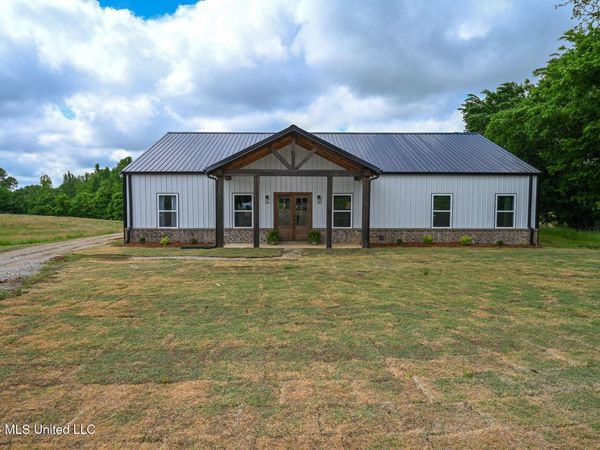 6939 Ms-301 , Lake Cormorant, MS 38641