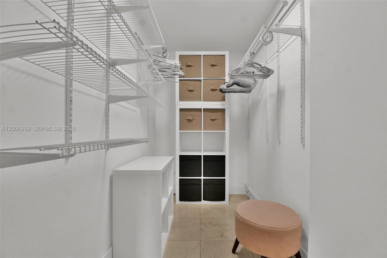 2000 NE 135th St, Unit 411, North Miami, FL 33181 Photo