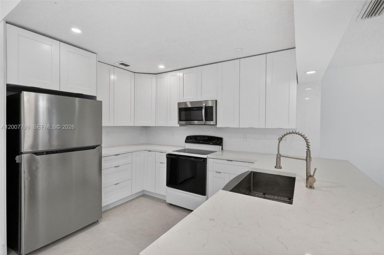 4530 SW 143 Pl. , Miami, FL 33175 Photo