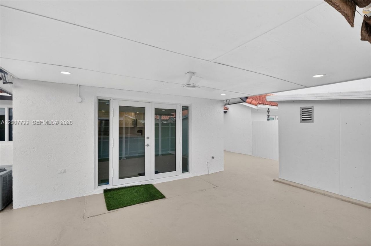 4530 SW 143 Pl. , Miami, FL 33175 Photo