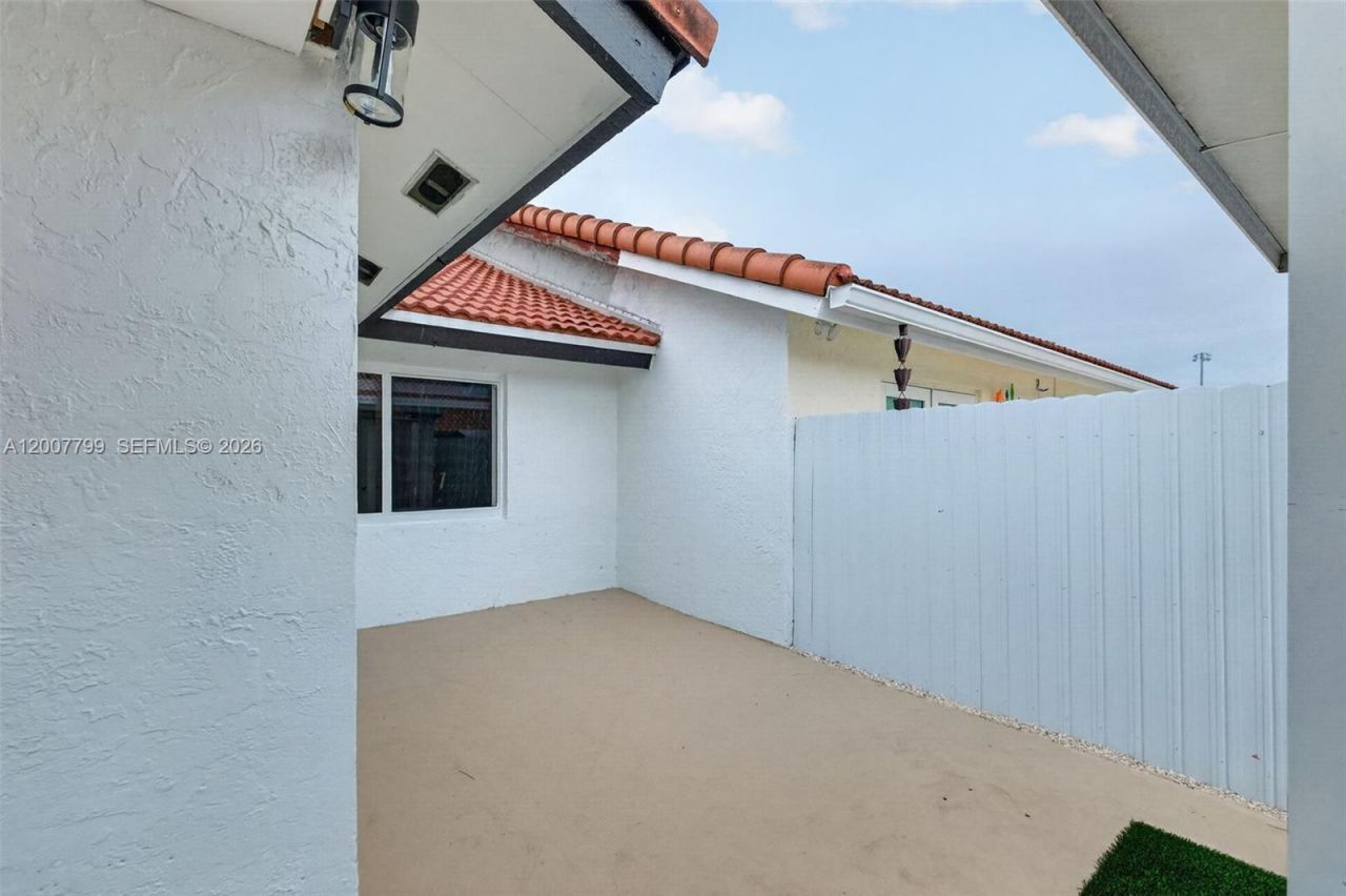 4530 SW 143 Pl. , Miami, FL 33175 Photo