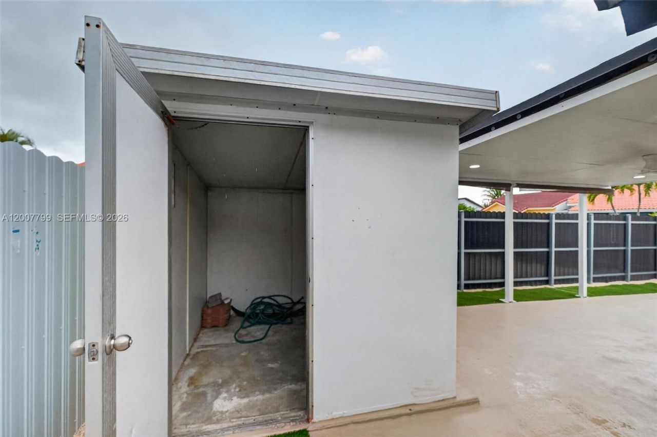 4530 SW 143 Pl. , Miami, FL 33175 Photo