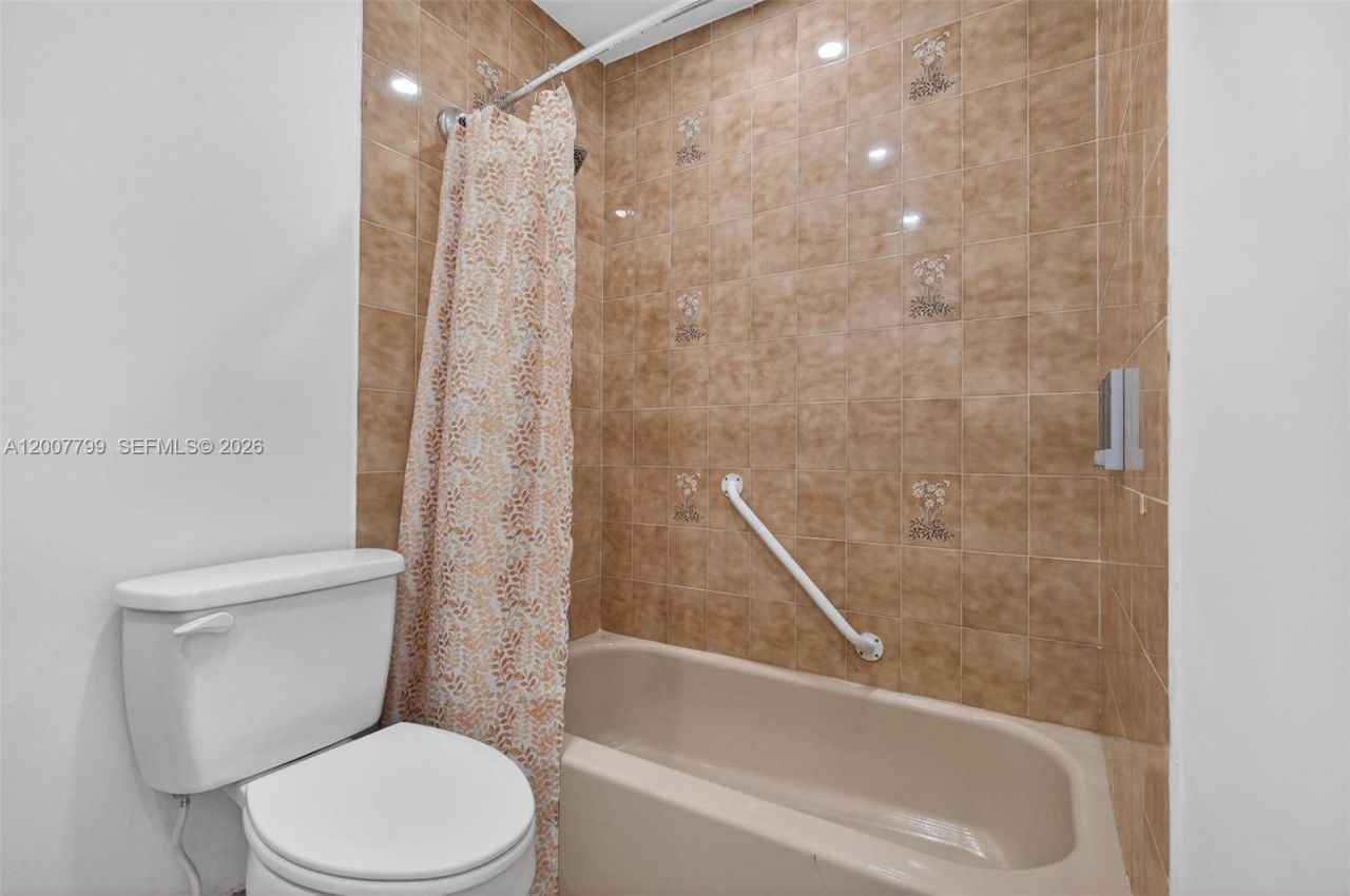 4530 SW 143 Pl. , Miami, FL 33175 Photo