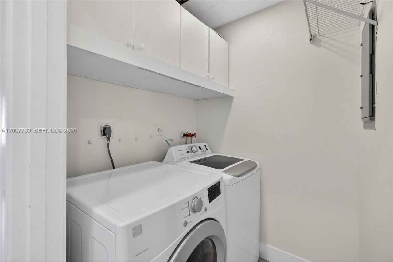 4530 SW 143 Pl. , Miami, FL 33175 Photo