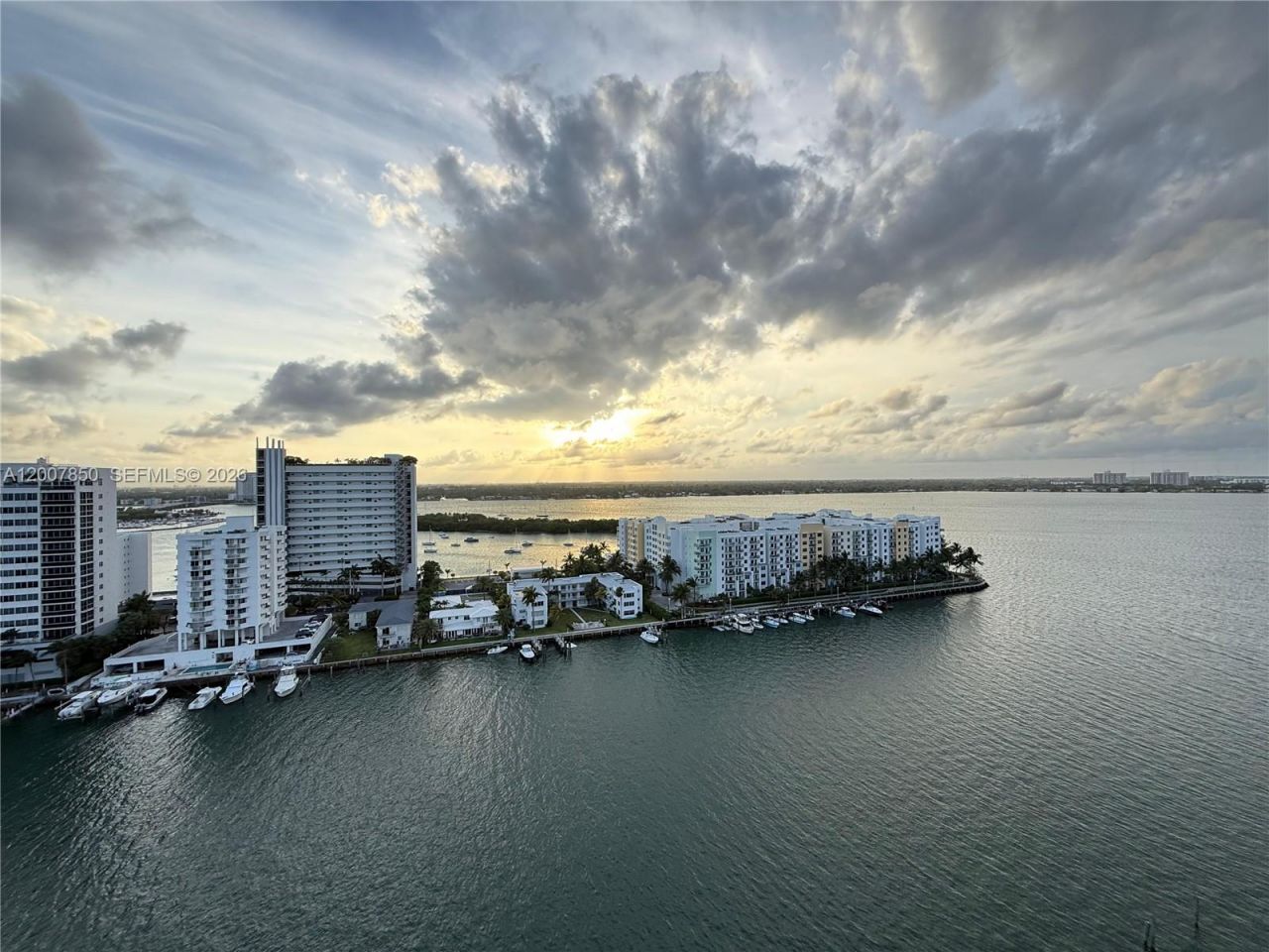 7930 East Dr , Unit 1607, North Bay Village, FL 33141 Photo