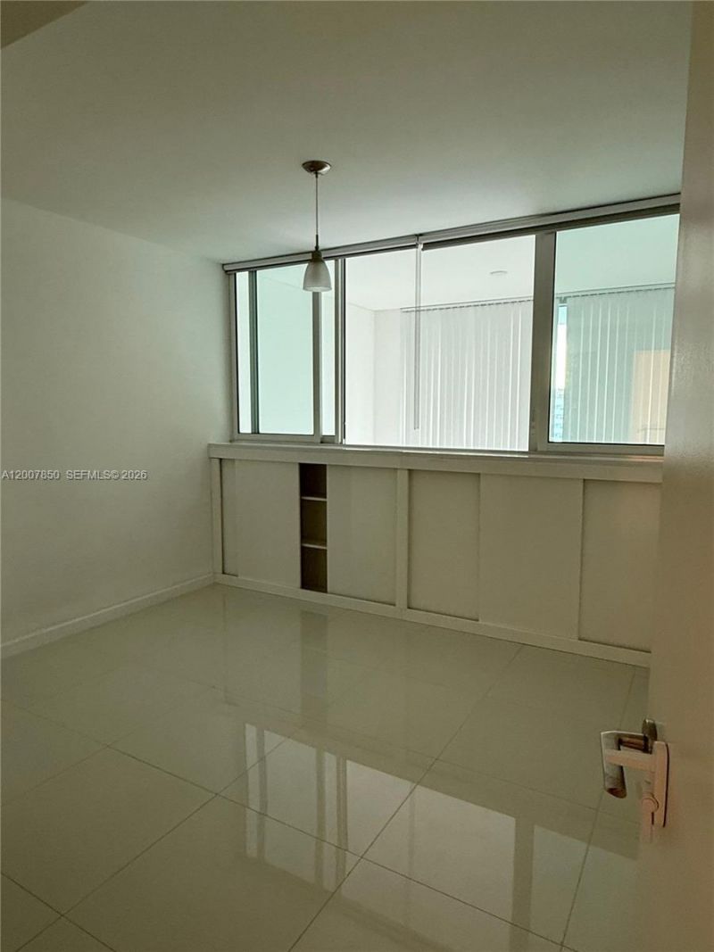 7930 East Dr , Unit 1607, North Bay Village, FL 33141 Photo