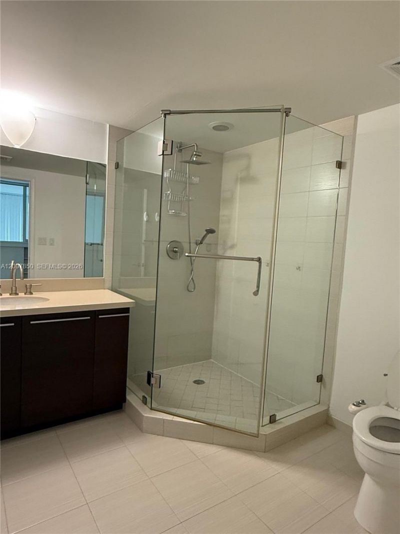 7930 East Dr , Unit 1607, North Bay Village, FL 33141 Photo