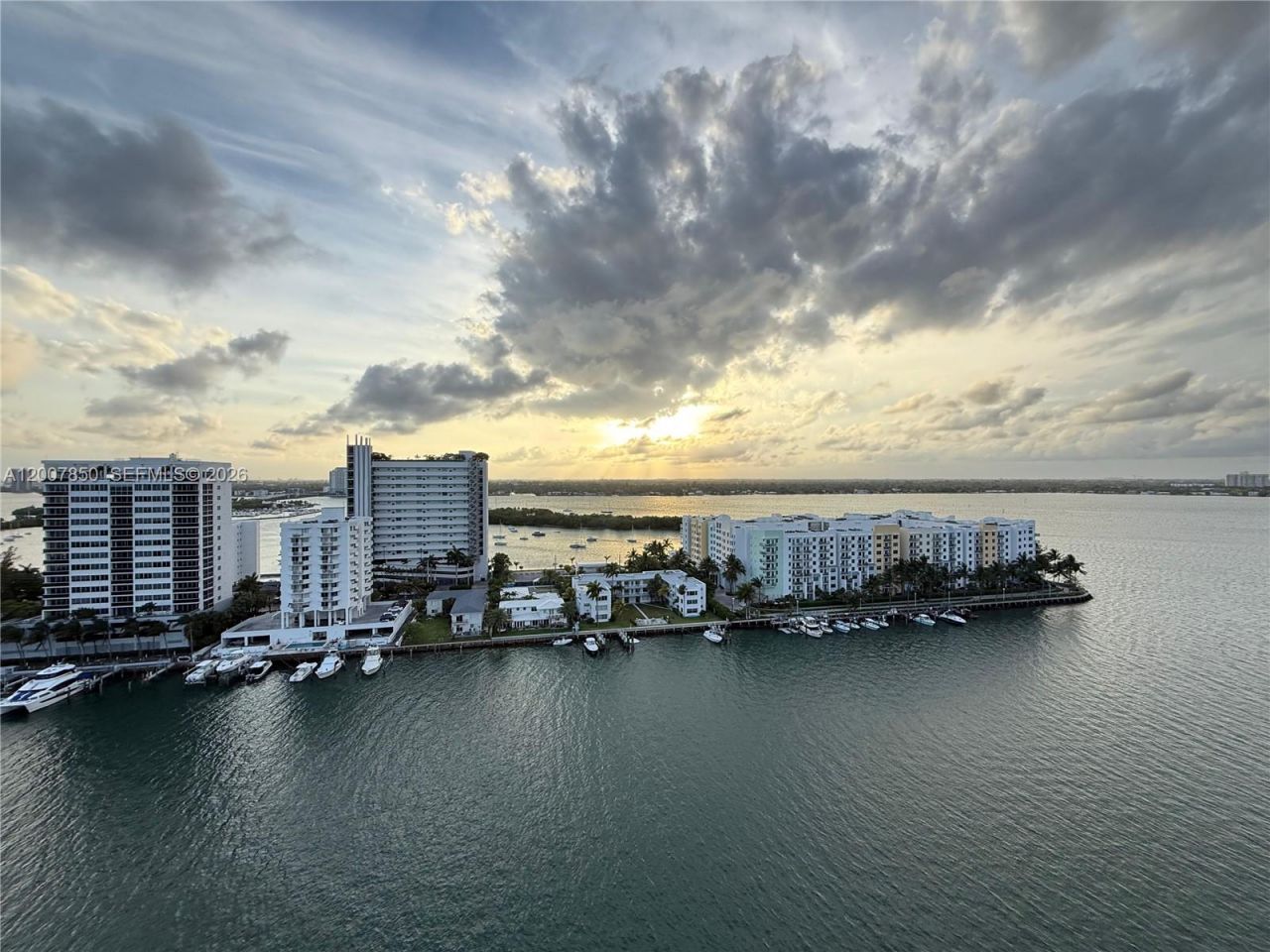 7930 East Dr , Unit 1607, North Bay Village, FL 33141 Photo
