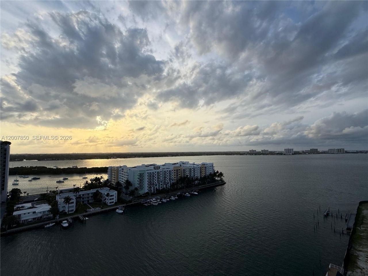 7930 East Dr , Unit 1607, North Bay Village, FL 33141 Photo