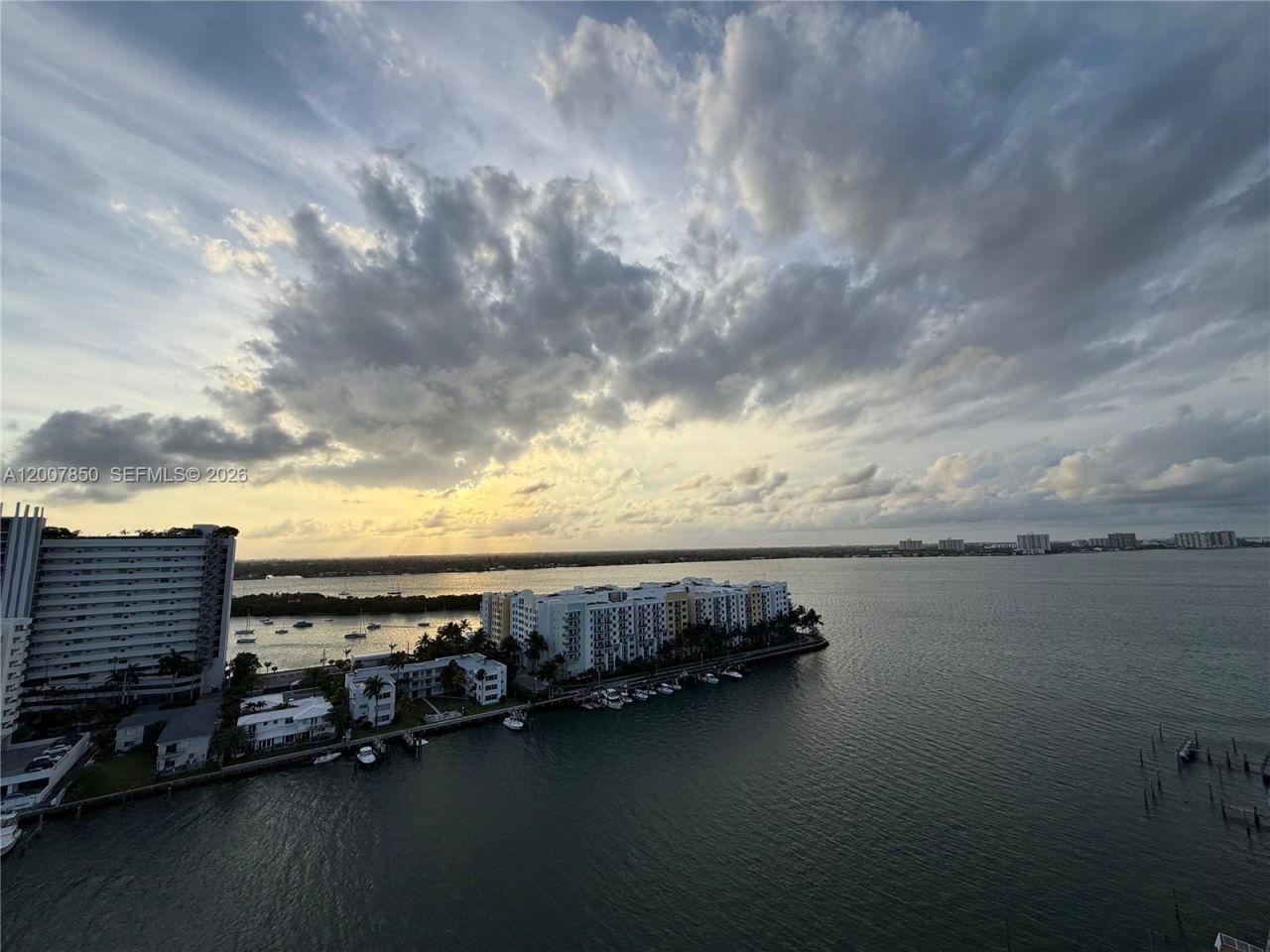 7930 East Dr , Unit 1607, North Bay Village, FL 33141 Photo